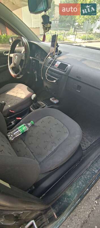 Седан Skoda Fabia 2003 в Одесі