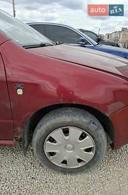 Хетчбек Skoda Fabia 2004 в 