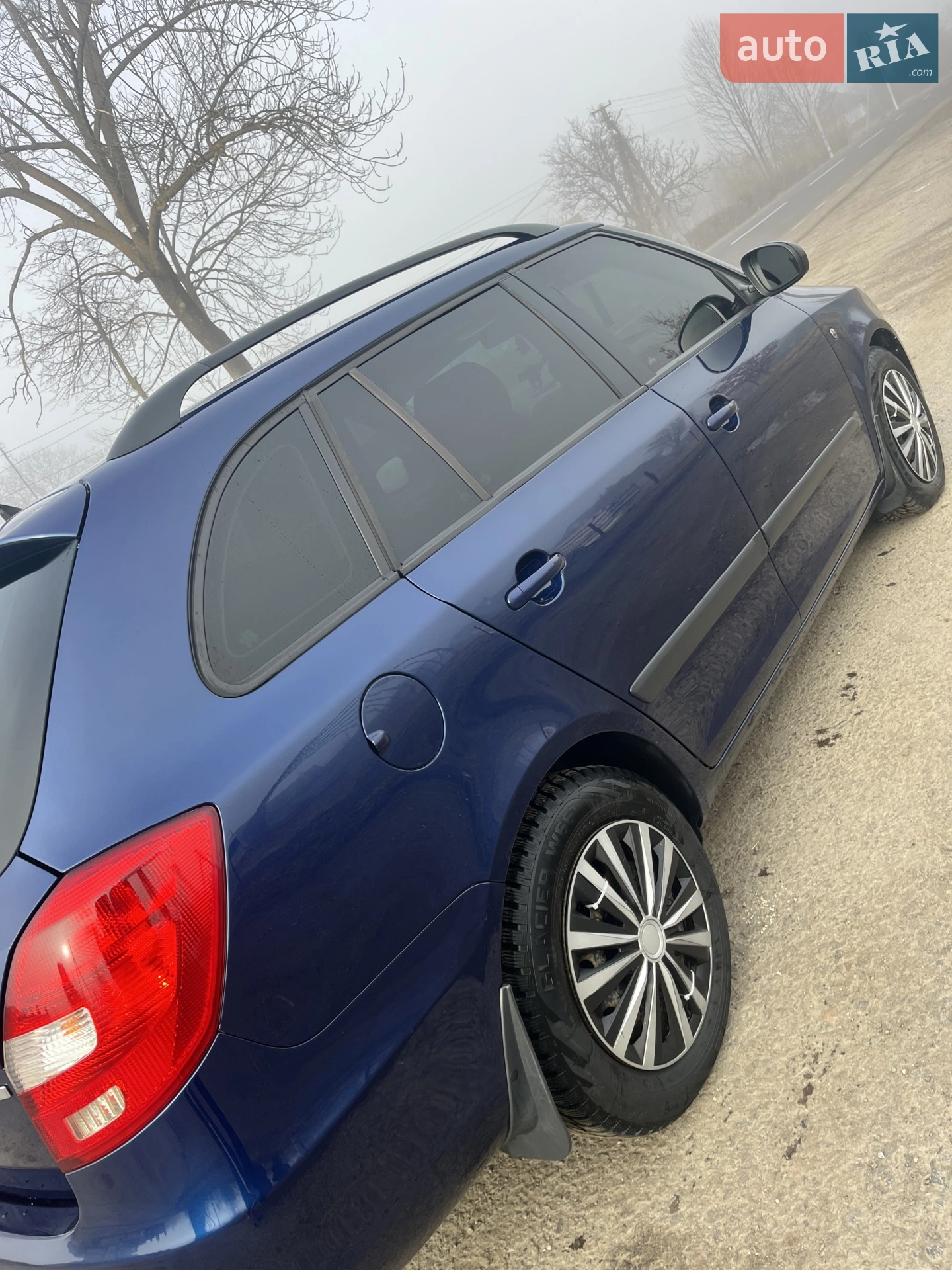 2011 Skoda Fabia - мініатюра 4