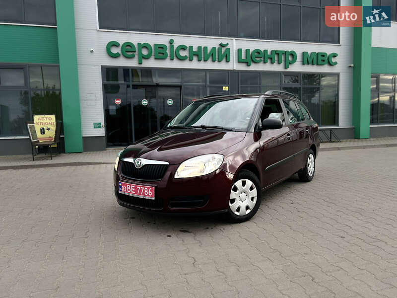 Універсал Skoda Fabia 2010 в Нововолинську