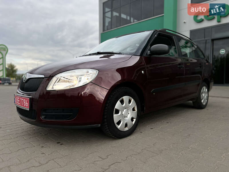 Універсал Skoda Fabia 2010 в Нововолинську