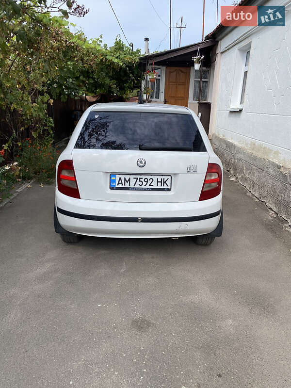 Хэтчбек Skoda Fabia 2002 в Житомире фото 2 Хэтчбек Skoda Fabia 2002 в Житомире