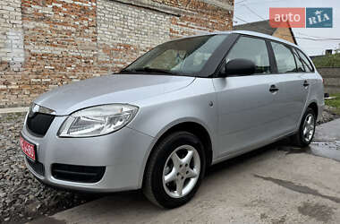 Універсал Skoda Fabia 2009 в Луцьку