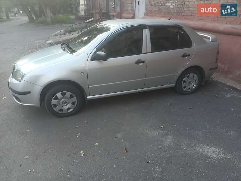 Седан Skoda Fabia 2006 в Кривом Роге