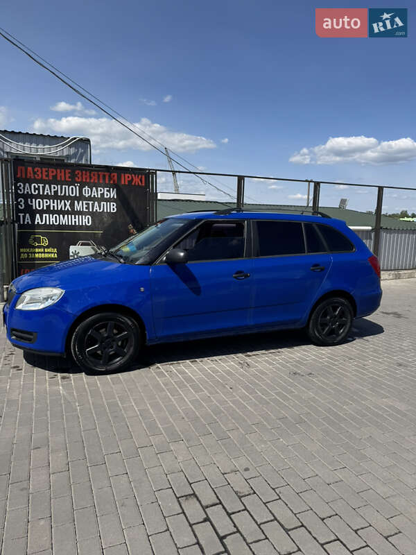 Універсал Skoda Fabia 2009 в Рівному