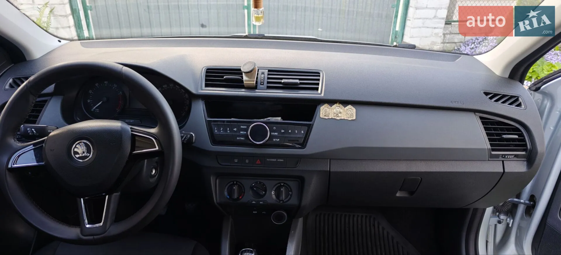 2015 Skoda Fabia - мініатюра 10