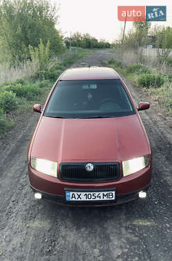 Хэтчбек Skoda Fabia 2004 в 