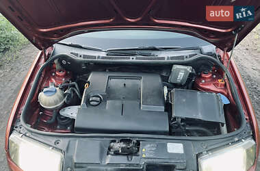 Хэтчбек Skoda Fabia 2004 в 