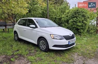 Хэтчбек Skoda Fabia 2018 в 