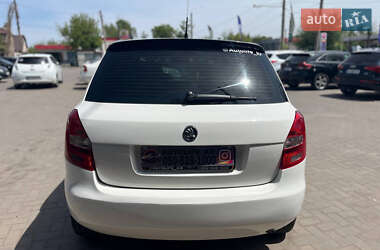 Хетчбек Skoda Fabia 2009 в 