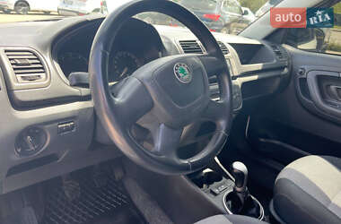 Хетчбек Skoda Fabia 2009 в 