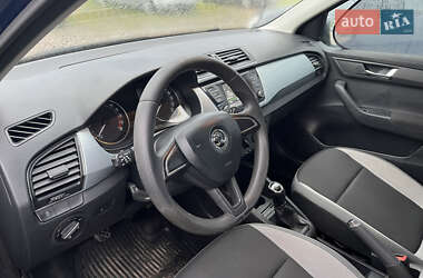 Хэтчбек Skoda Fabia 2015 в 