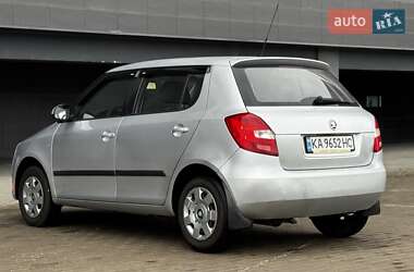 Хэтчбек Skoda Fabia 2013 в 