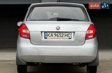 Хэтчбек Skoda Fabia 2013 в 