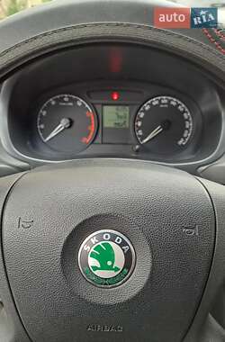 Хетчбек Skoda Fabia 2008 в 