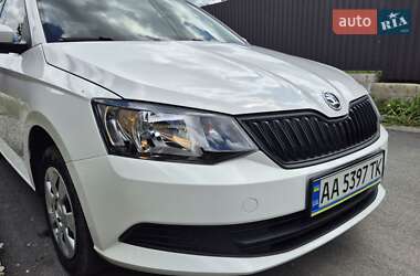 Хэтчбек Skoda Fabia 2018 в 