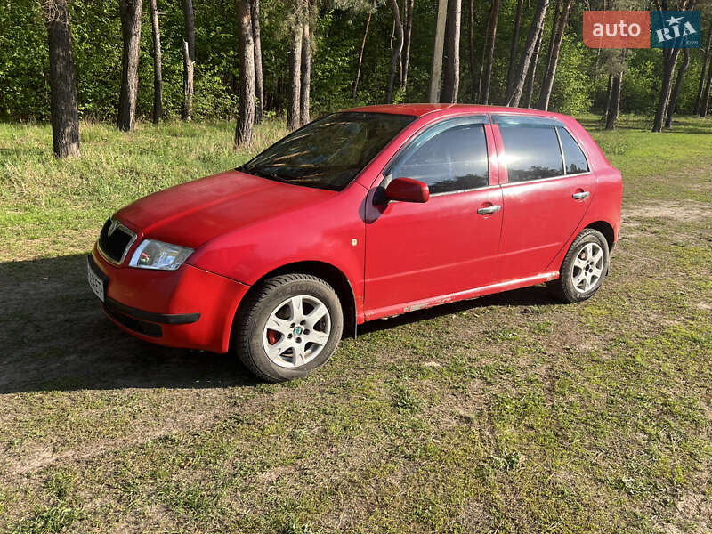 Хетчбек Skoda Fabia 2004 в 