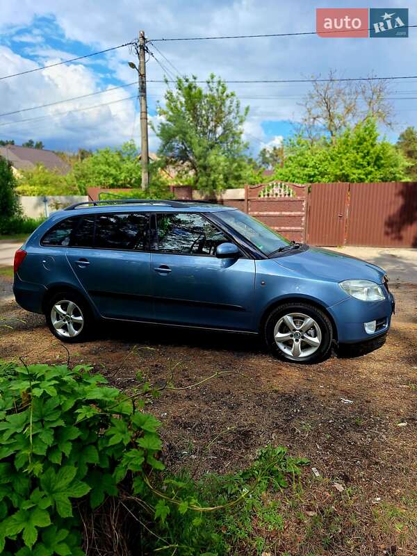 Універсал Skoda Fabia 2009 в Києві