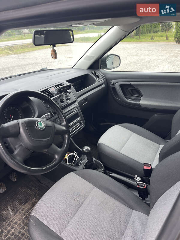 Хэтчбек Skoda Fabia 2010 в Дубно
