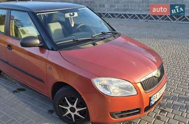 Хэтчбек Skoda Fabia 2009 в 