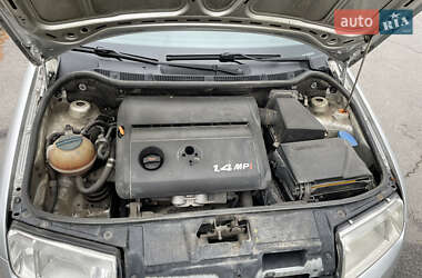 Хэтчбек Skoda Fabia 2001 в 