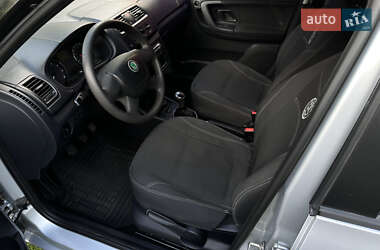 Хэтчбек Skoda Fabia 2012 в 