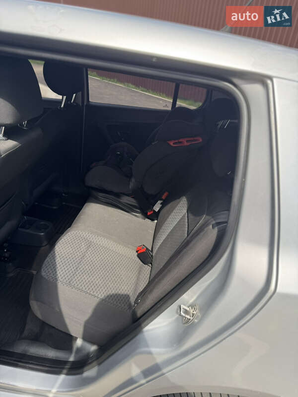 Хетчбек Skoda Fabia 2011 в Умані