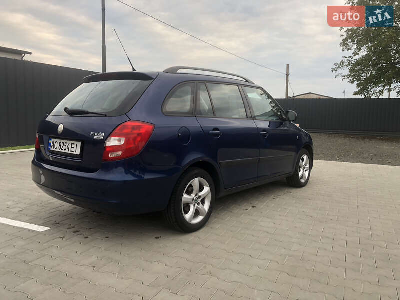 Універсал Skoda Fabia 2009 в Луцьку