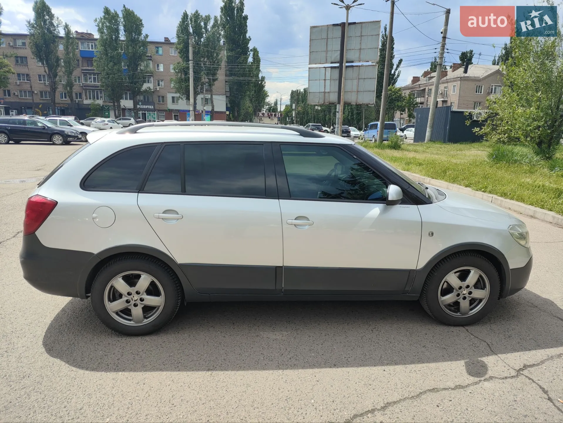 2011 Skoda Fabia - мініатюра 4