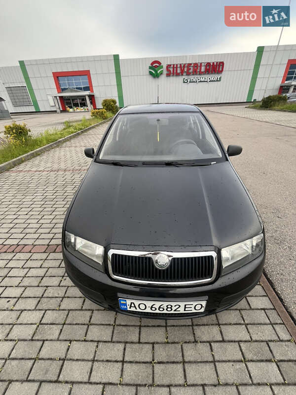 Седан Skoda Fabia 2006 в Тячеві