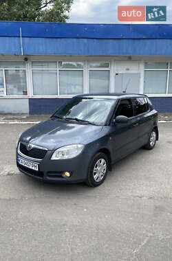 Хэтчбек Skoda Fabia 2008 в Киеве