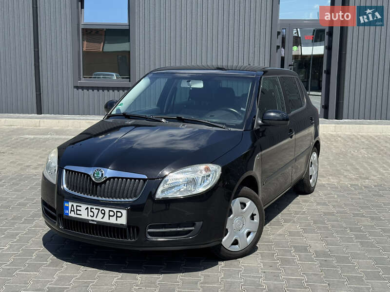 Хэтчбек Skoda Fabia 2008 в 