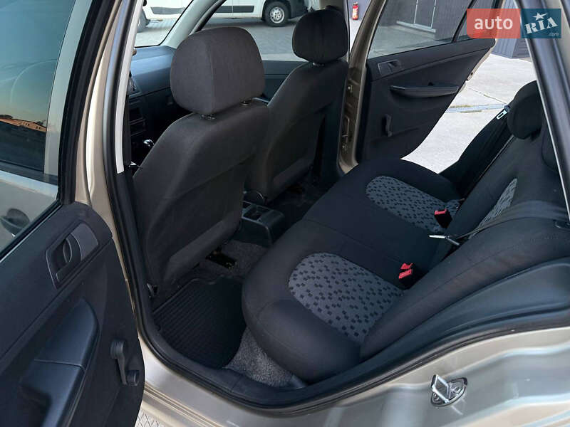 Универсал Skoda Fabia 2005 в Харькове