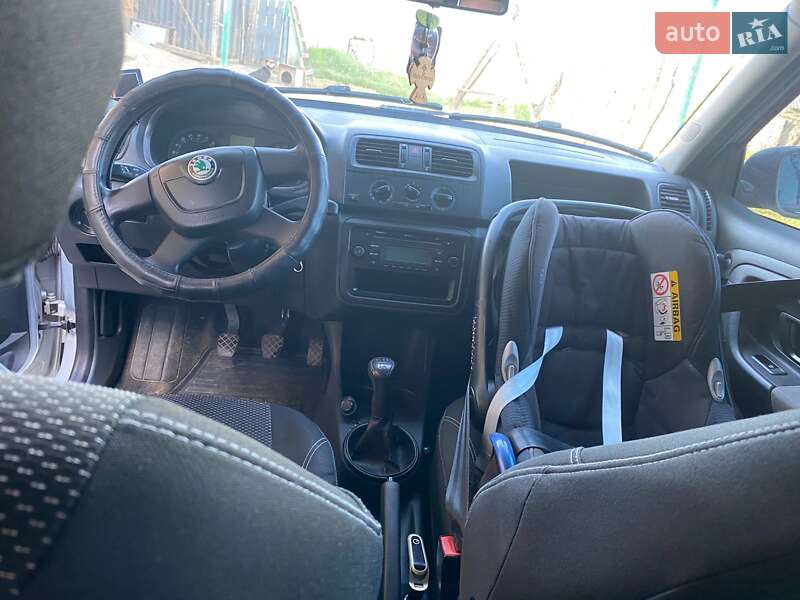 Универсал Skoda Fabia 2010 в 