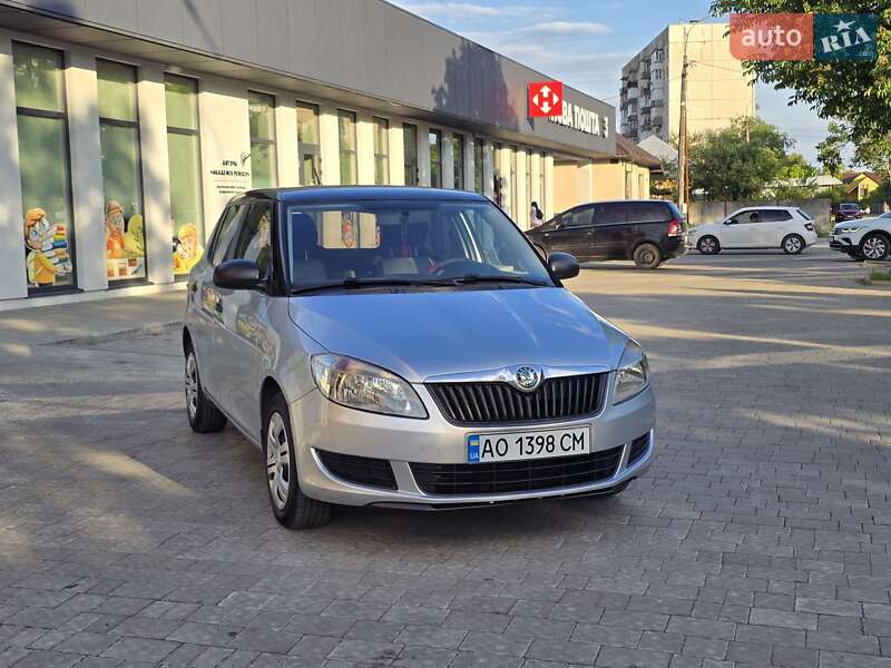 Хэтчбек Skoda Fabia 2012 в Мукачево