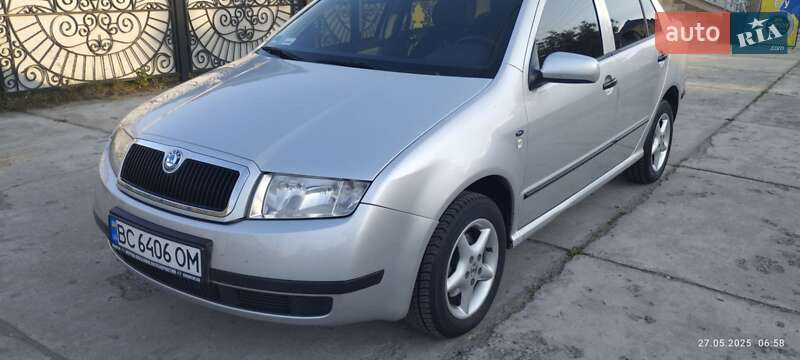 Седан Skoda Fabia 2002 в Виноградові