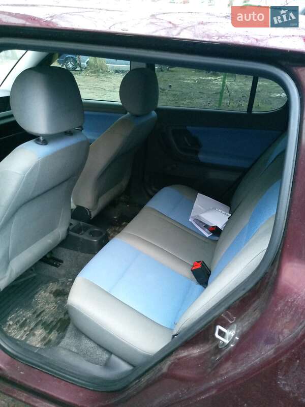 Хэтчбек Skoda Fabia 2010 в Житомире