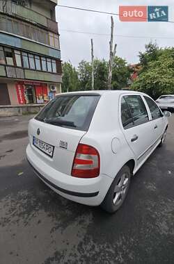 Хэтчбек Skoda Fabia 2006 в 