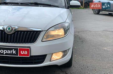 Хетчбек Skoda Fabia 2012 в 