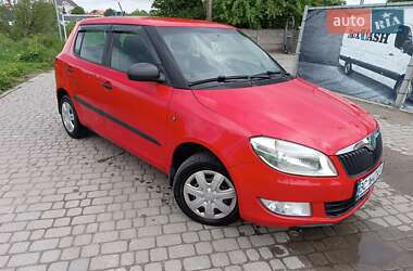 Хетчбек Skoda Fabia 2012 в 
