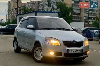 Хетчбек Skoda Fabia 2009 в Києві