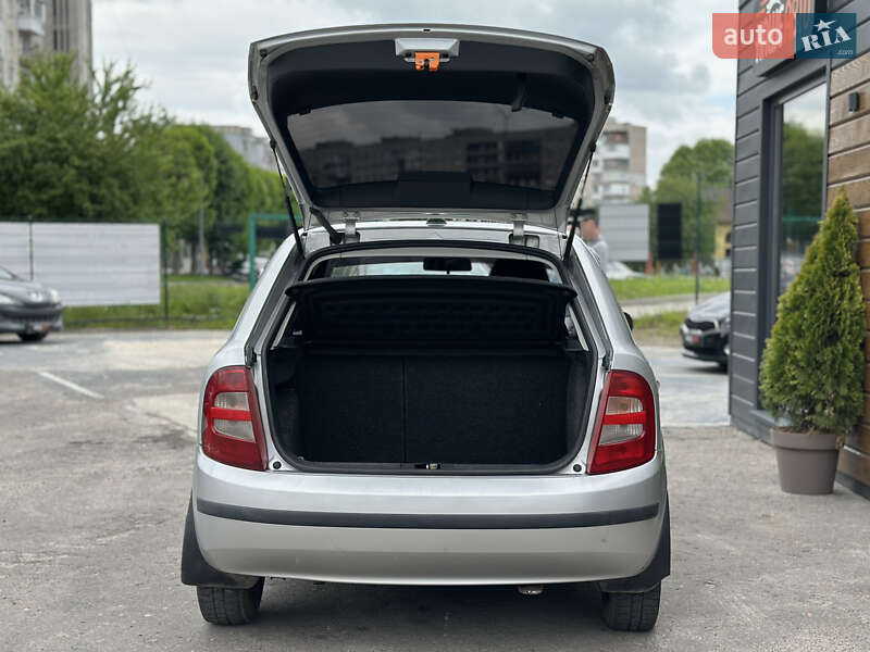 Хетчбек Skoda Fabia 2002 в Шептицькому