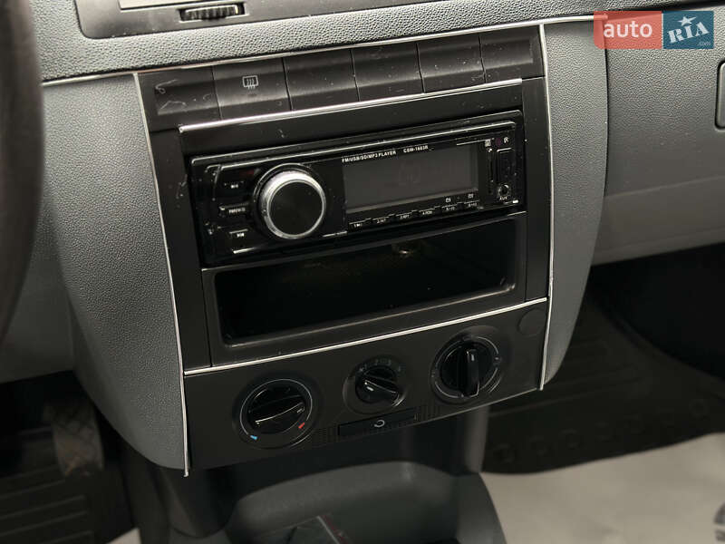 Хетчбек Skoda Fabia 2002 в Шептицькому