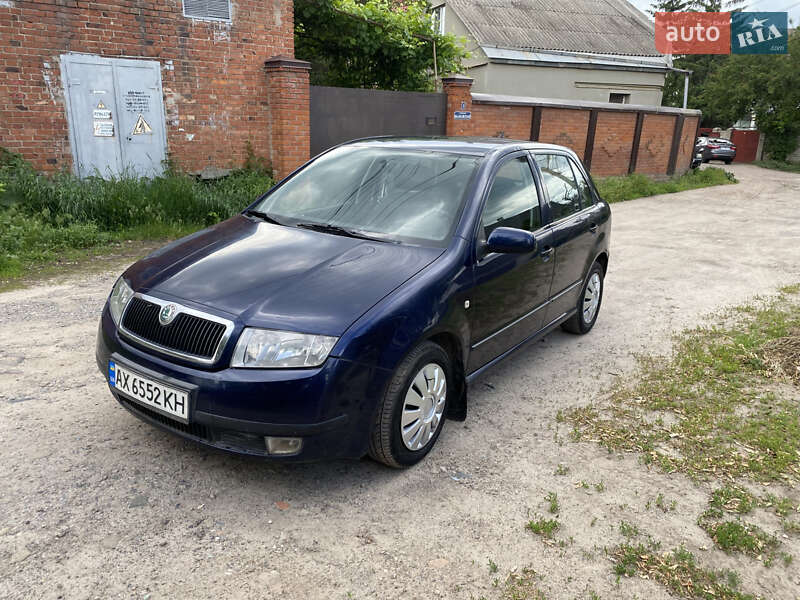 Хетчбек Skoda Fabia 2000 в 