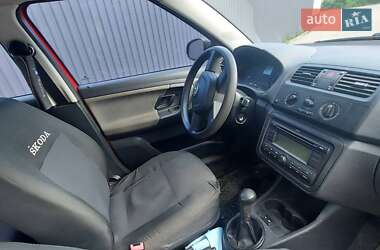 Хэтчбек Skoda Fabia 2010 в 