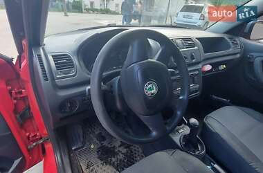 Хэтчбек Skoda Fabia 2010 в 