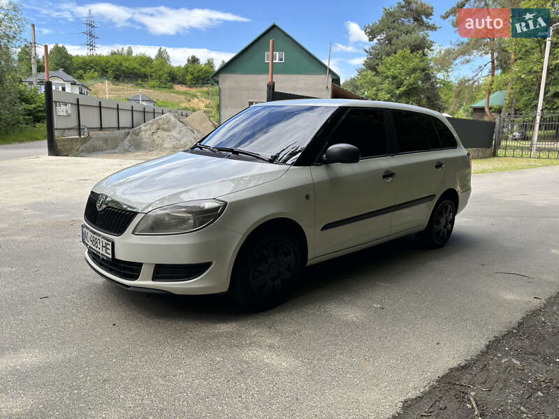Універсал Skoda Fabia 2011 в Нижній Апші
