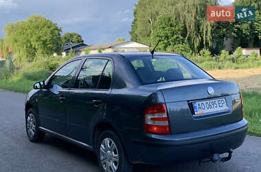 Седан Skoda Fabia 2005 в 