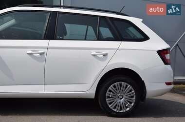 Универсал Skoda Fabia 2021 в 