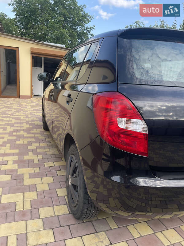 Хетчбек Skoda Fabia 2009 в Дніпрі